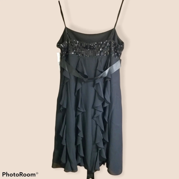 Sexy Eliza j dress. - Picture 3 of 3